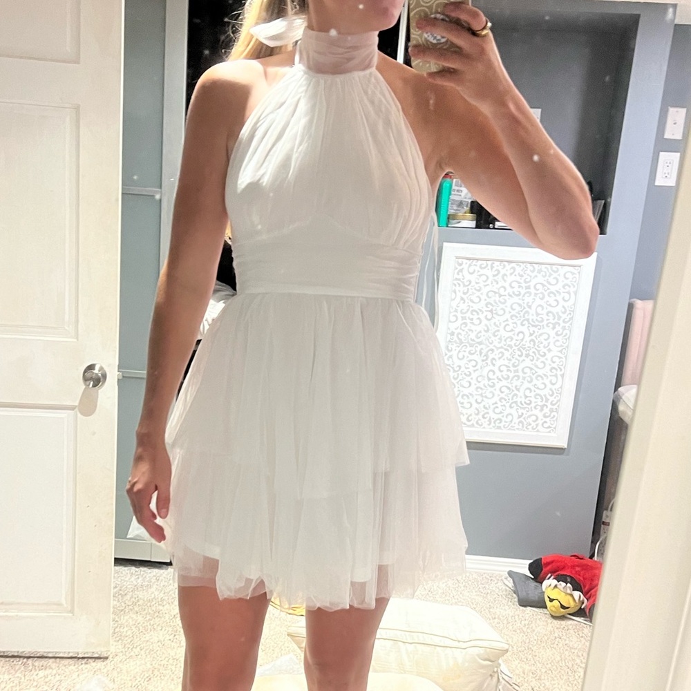 Selfie Leslie white dress